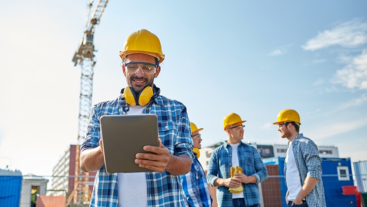 Preparing for a challenging economic market: 3 tips for contractors just starting out